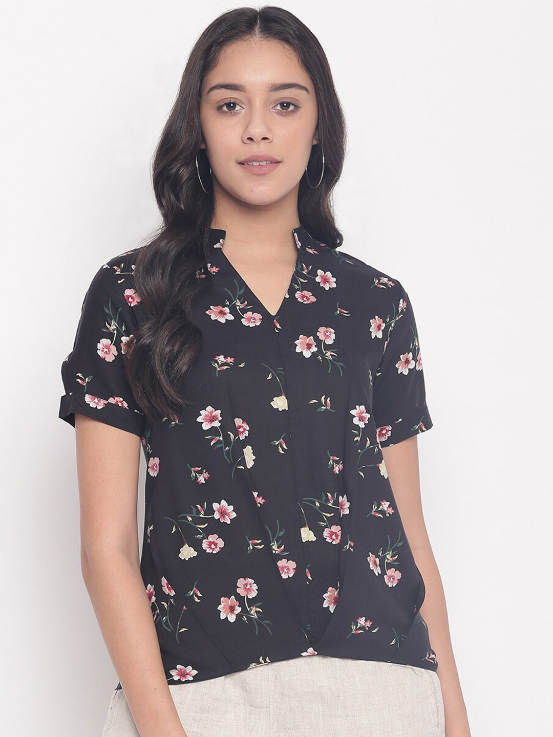 

Miss Grace Floral Printed V-Neck Short Sleeves Shirt Style Top, Black