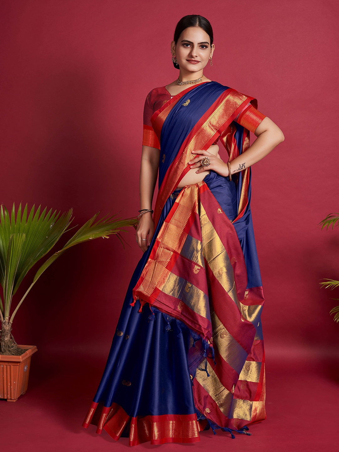 

Mitera Ethnic Motif Woven Design Zari Saree, Navy blue