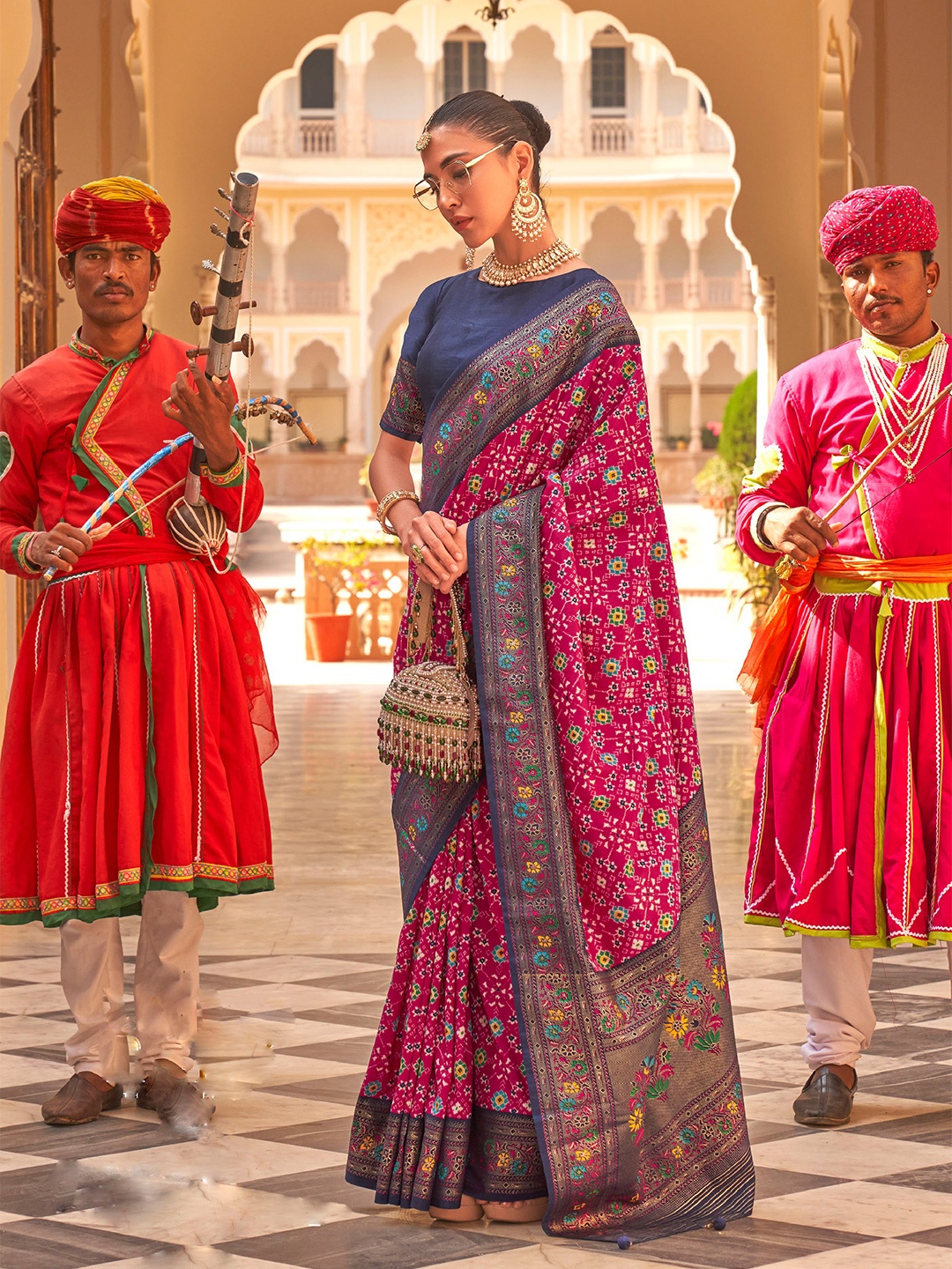 

Mitera Floral Printed Pure Silk Paithani Saree, Pink