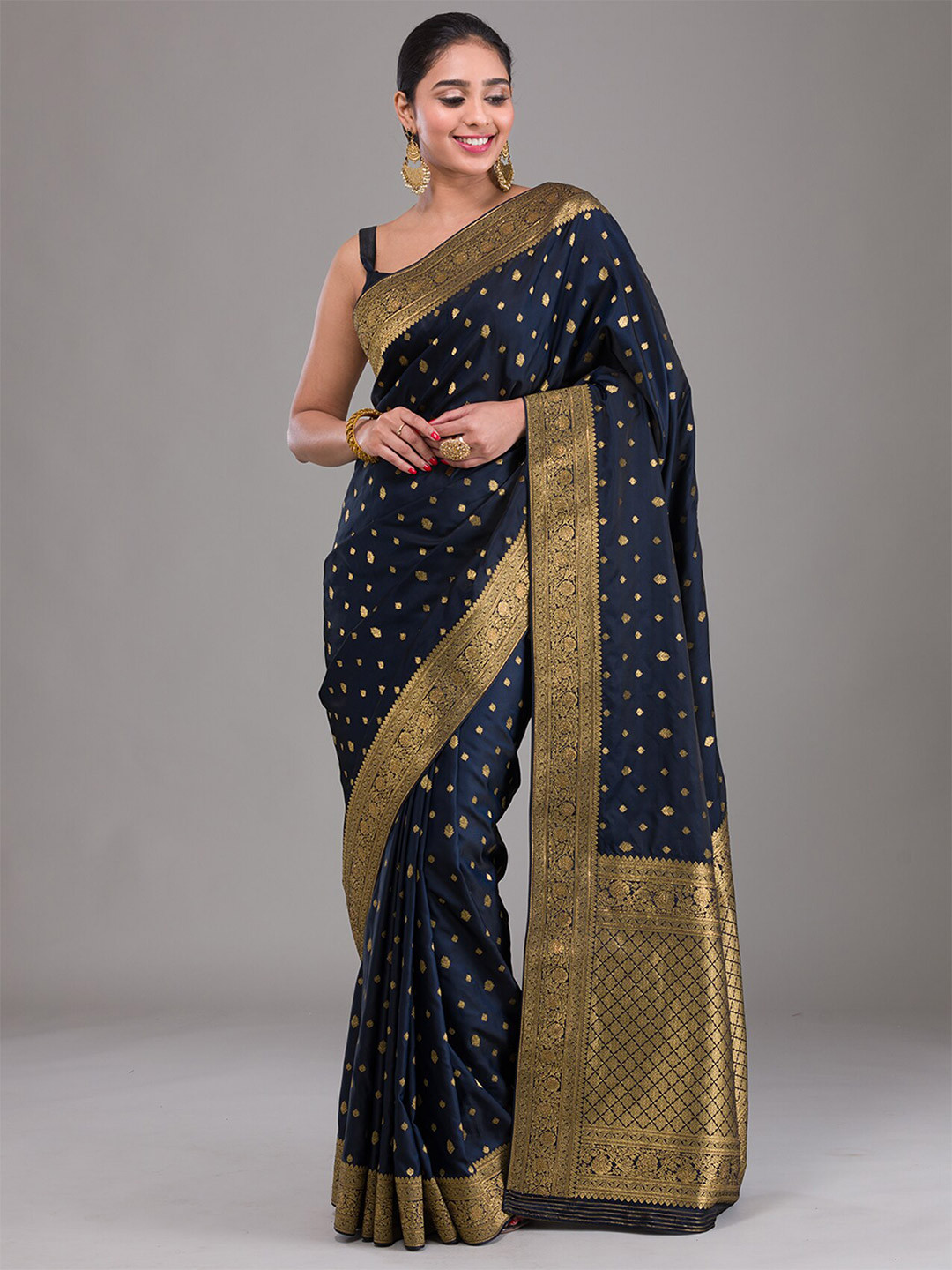 

Koskii Woven Design Silk Blend Saree, Navy blue