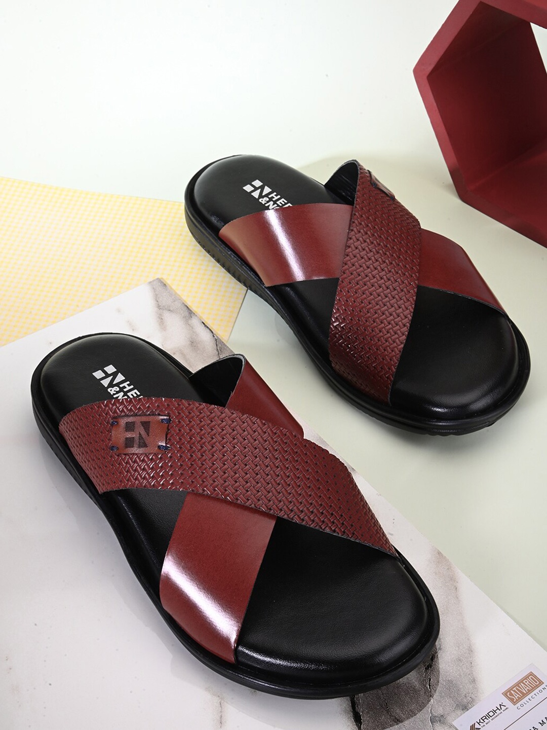 

HERE&NOW Men Textured Open Toe Comfort Sandals, Maroon