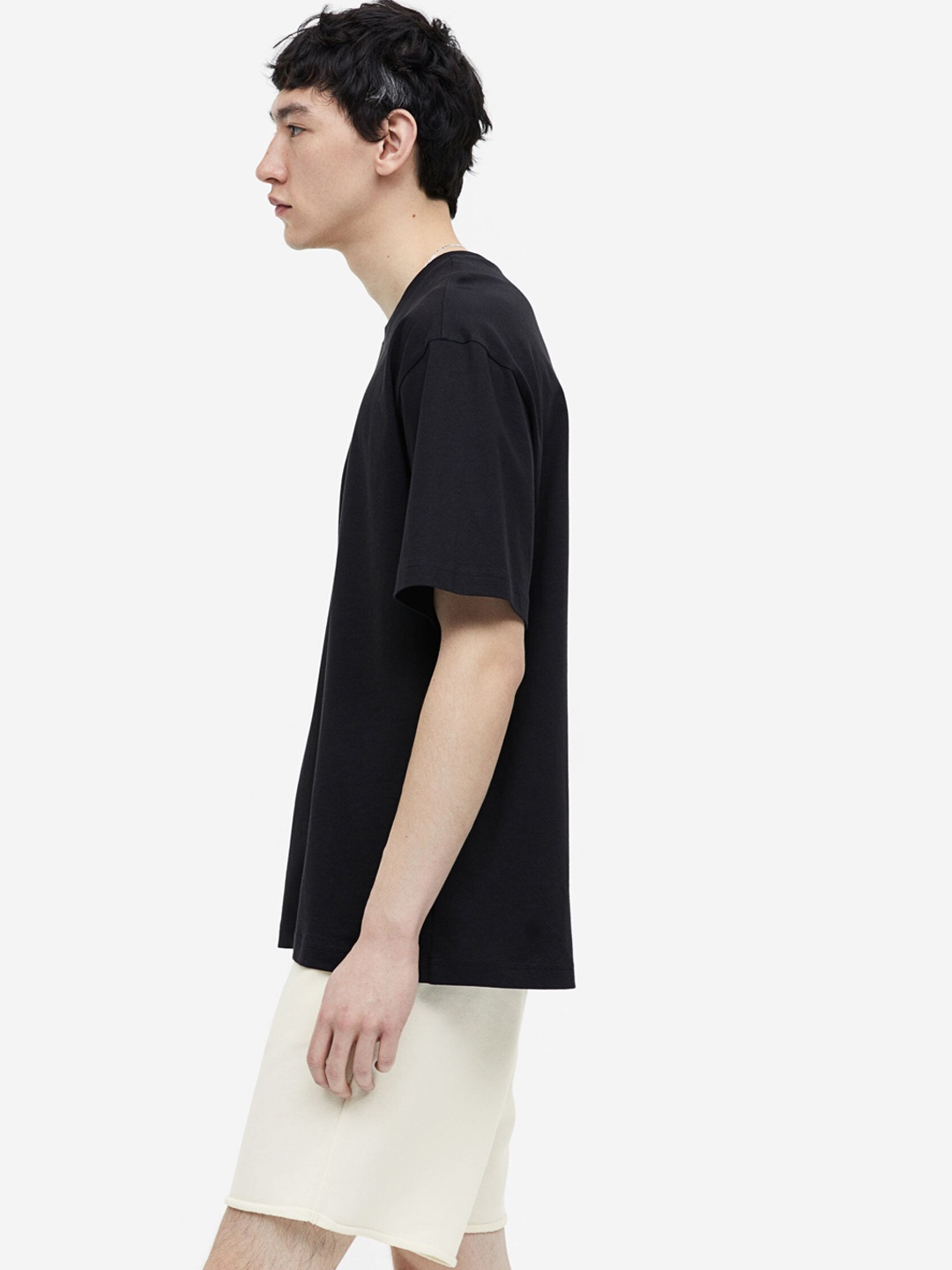 

H&M Men Regular Fit Sweatshorts, Off white