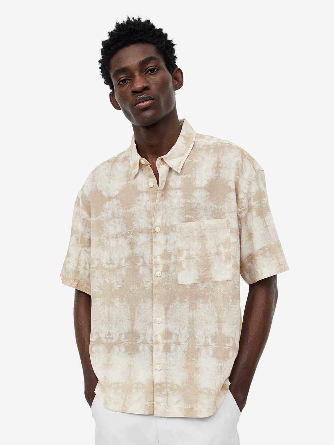 

H&M Men Relaxed Fit Short-Sleeved Linen-Blend Shirt, Beige