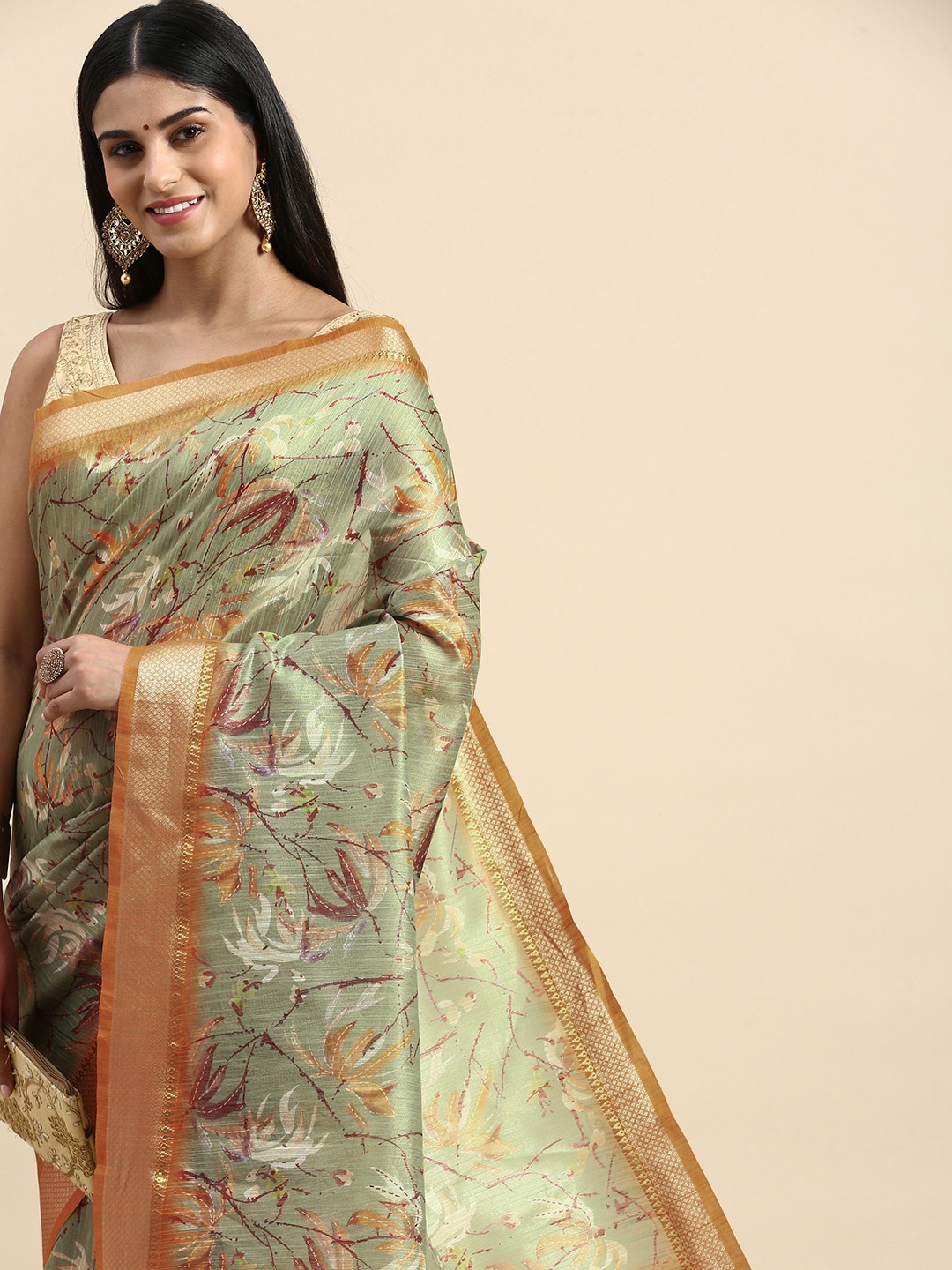 

VISHNU WEAVES Floral Zari Jute Silk Tussar Saree, Green