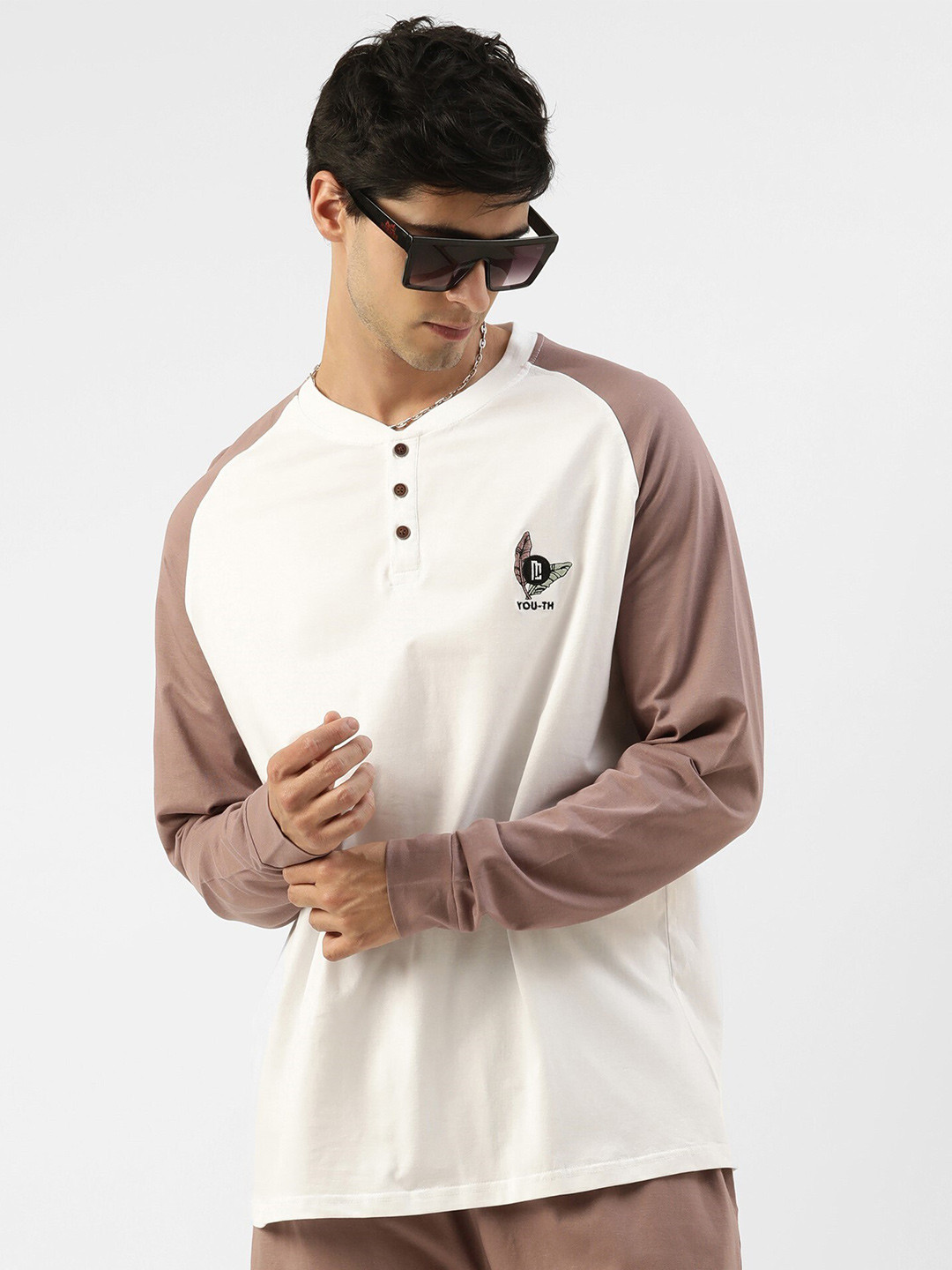 

Maniac Raglan Sleeves Henley Neck Typography Printed Boxy T-shirt, Brown