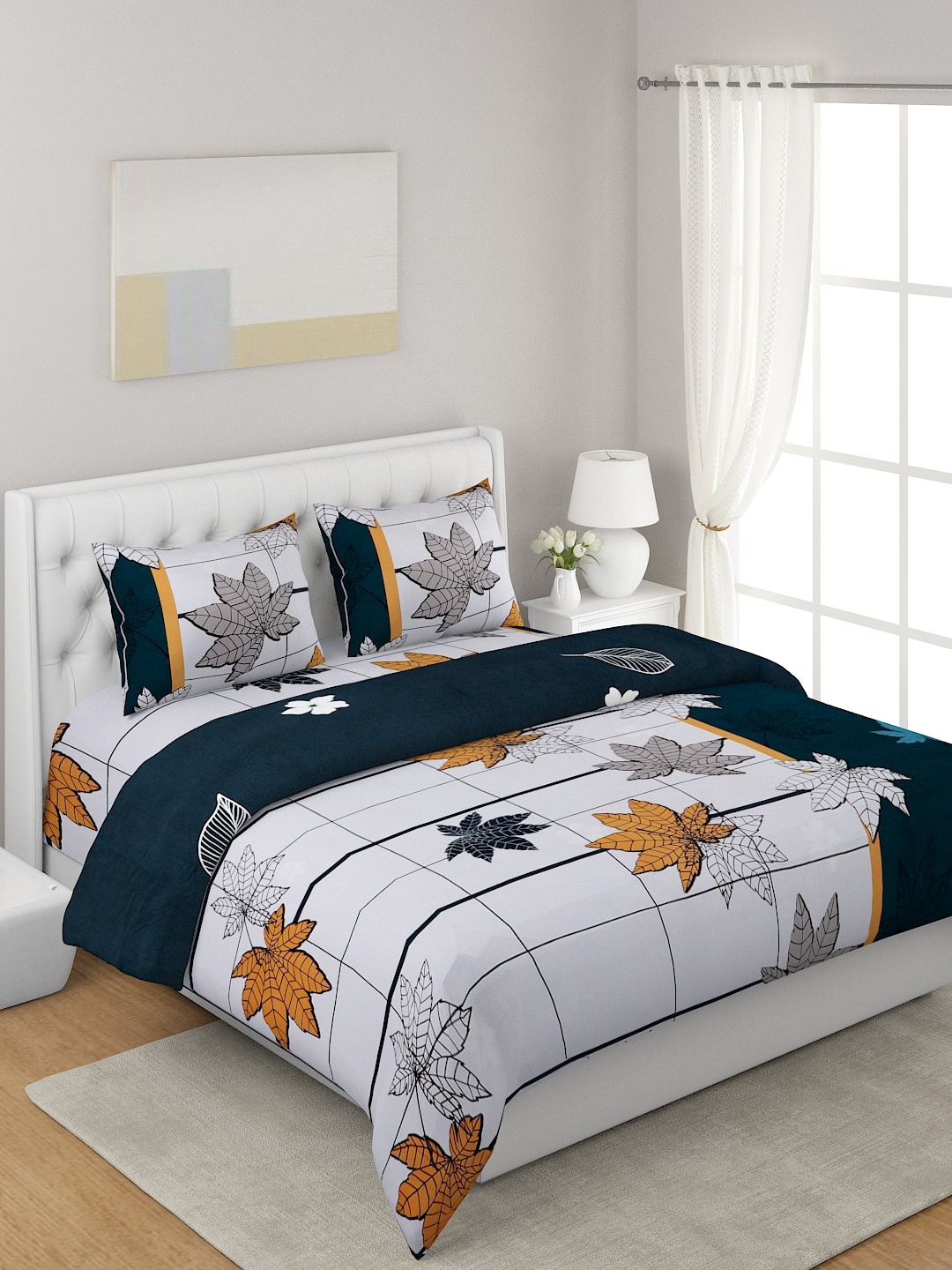 

A Homes Grace Blue & White 4 Pieces Leaf Pattern Printed Double Queen Bedding Set