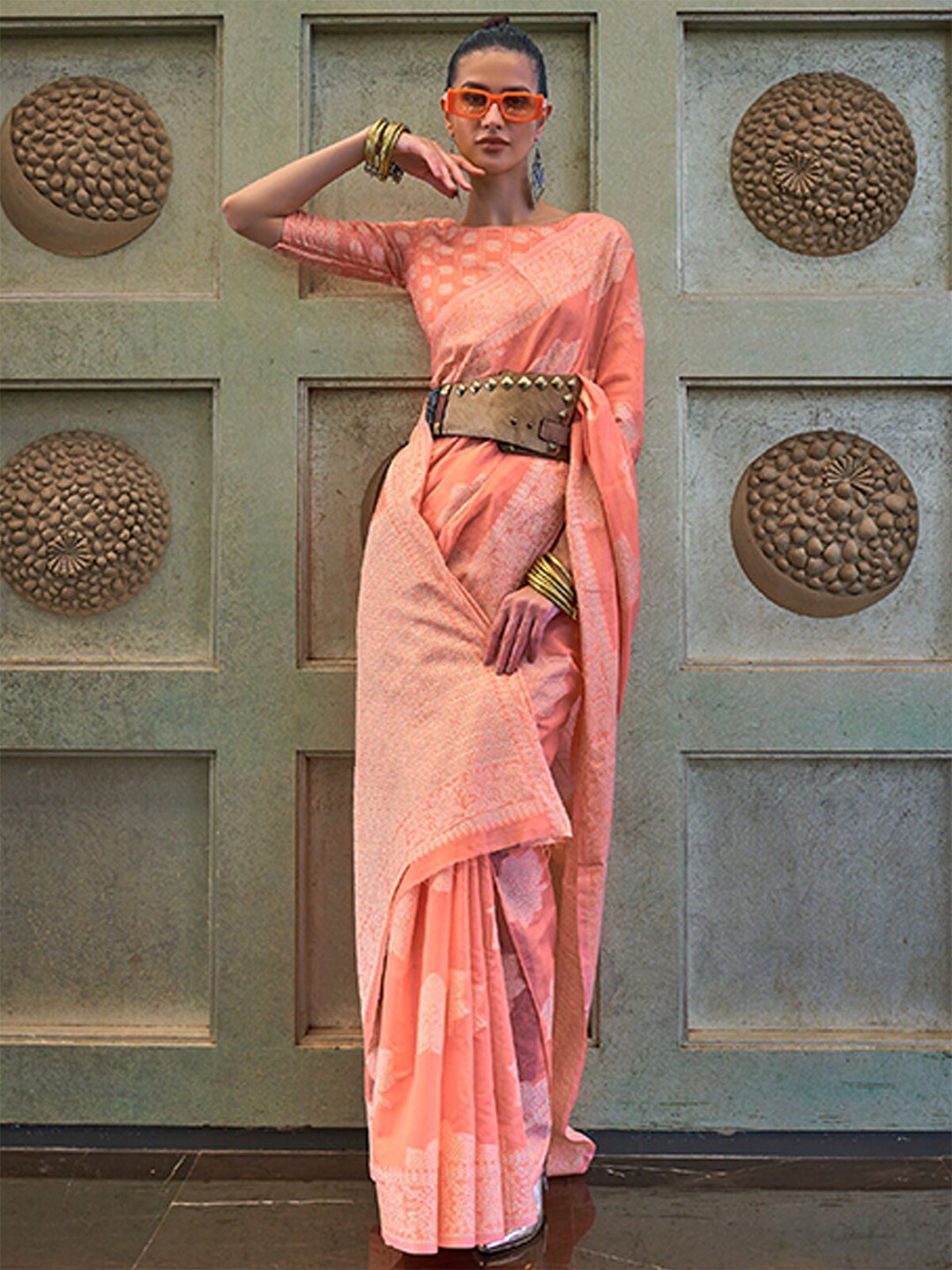 

ODETTE Floral Woven Design Silk Blend Saree, Peach