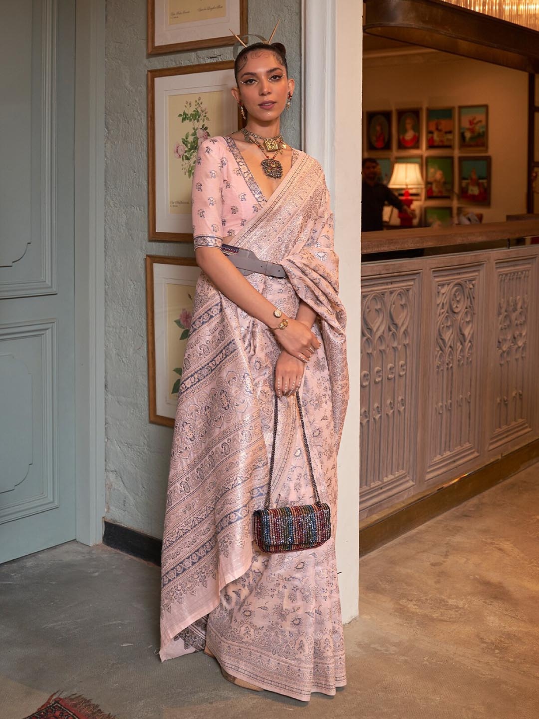 ODETTE Floral Woven Design Saree, Pink