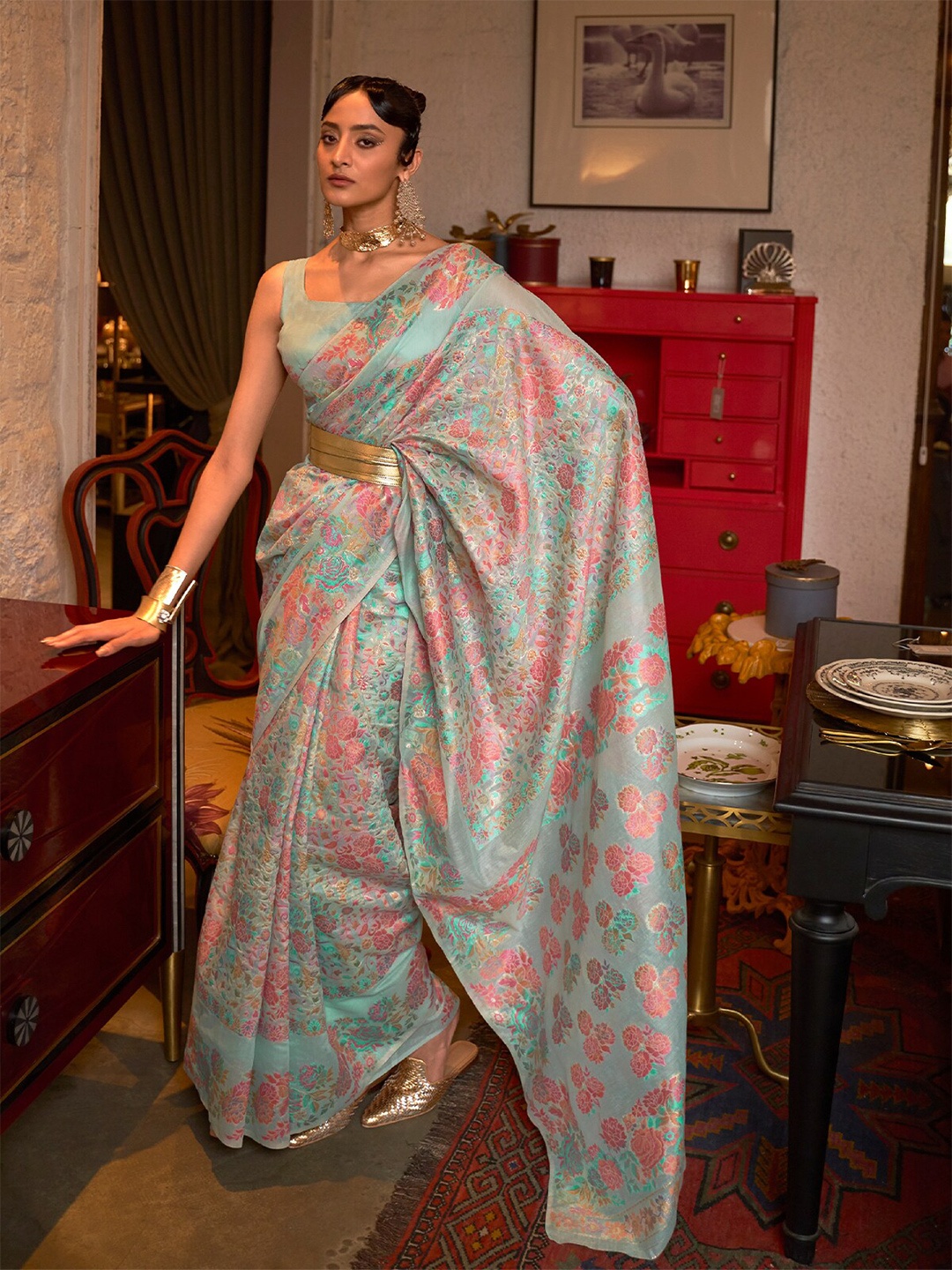 

ODETTE Floral Woven Design Zari Saree, Blue