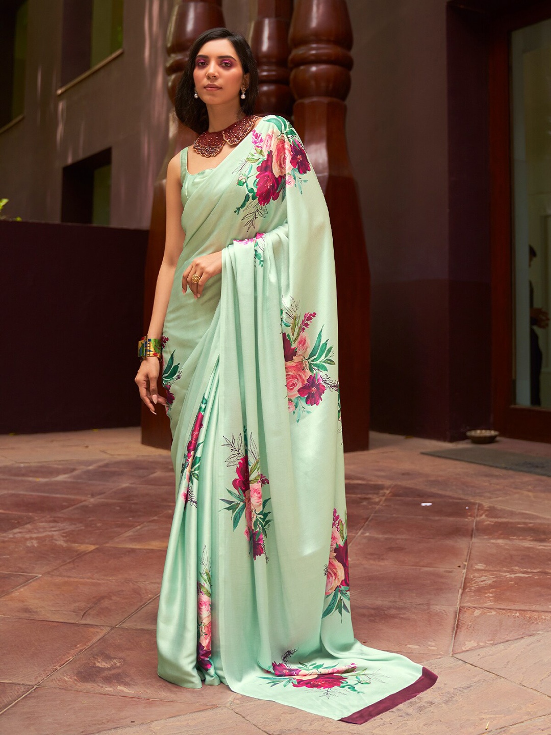 

ODETTE Satin Printed Saree, Green