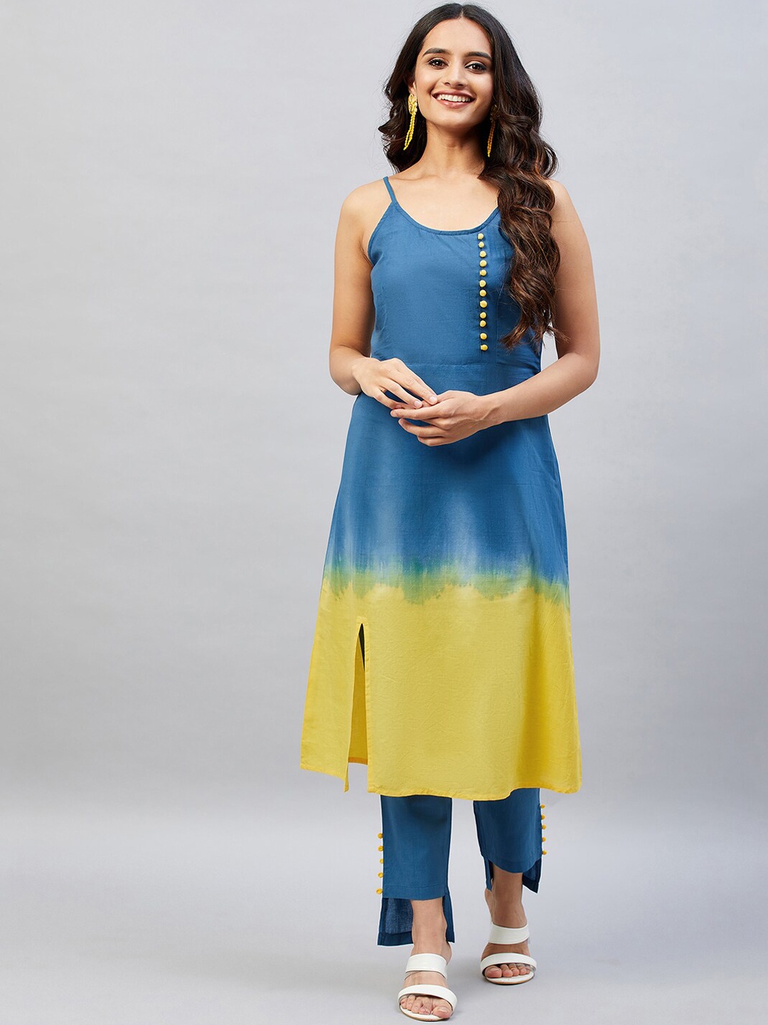 

Aaheli Ombre Dyed Shoulder Straps Pure Cotton Kurta With Pyjamas, Blue