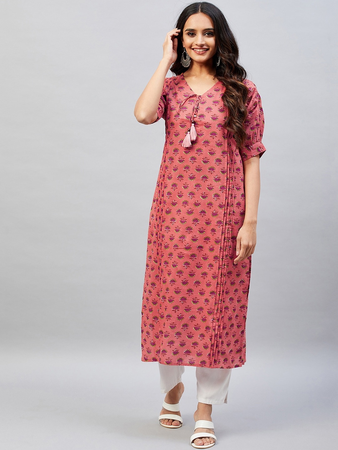 

Aaheli Ethnic Motif Printed V Neck Puff Sleeves Cotton Straight Kurta, Peach