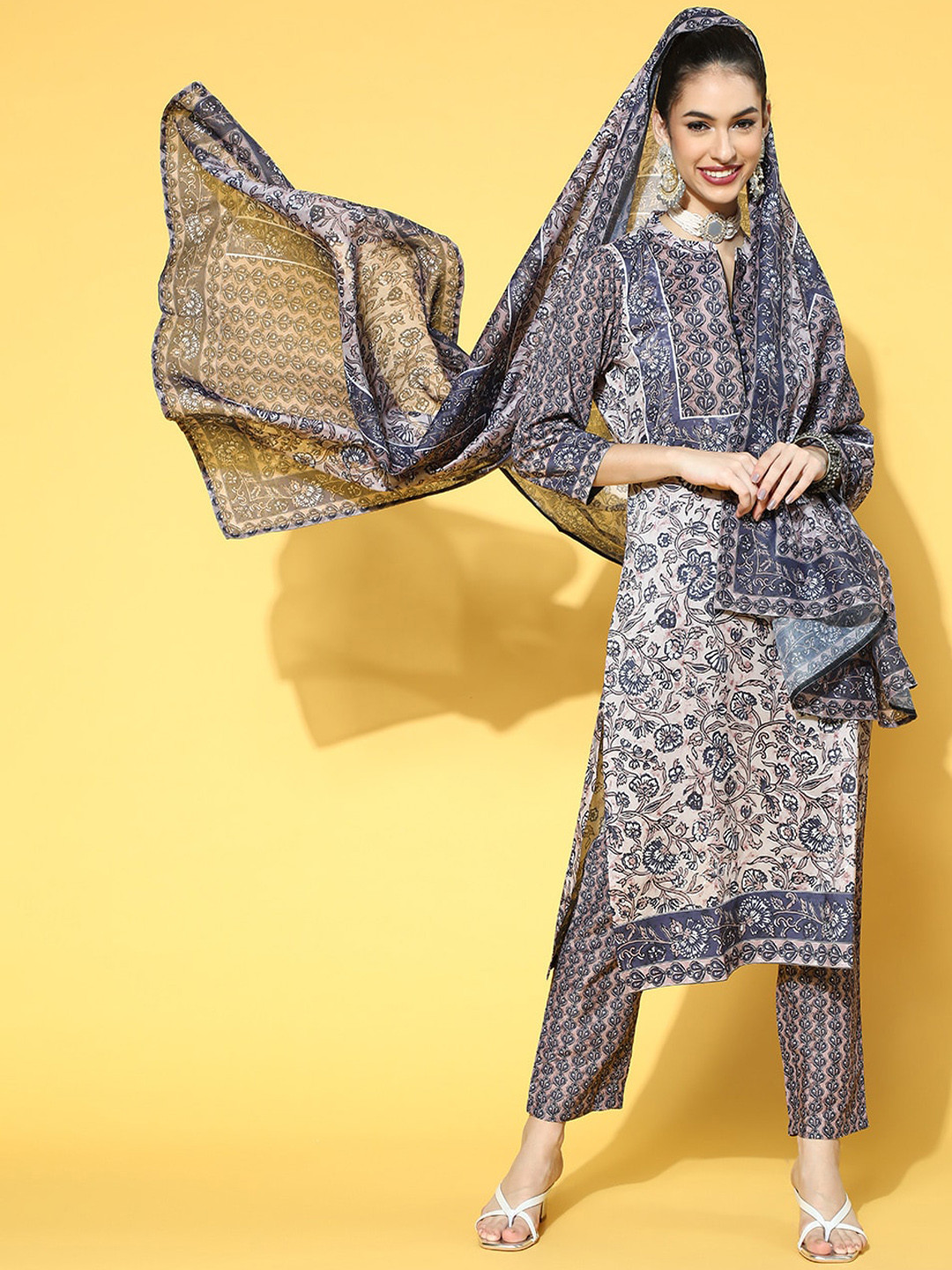 

indo street Floral Printed Straight Pure Cotton Kurta with Trousers & Dupatta, Purple