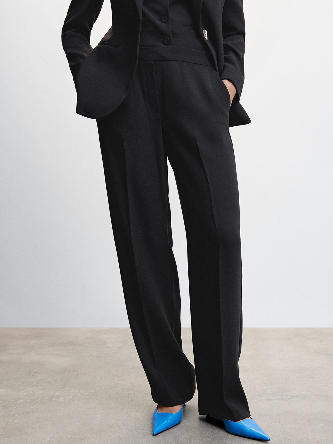 

MANGO Women Solid High-Rise Trousers, Black