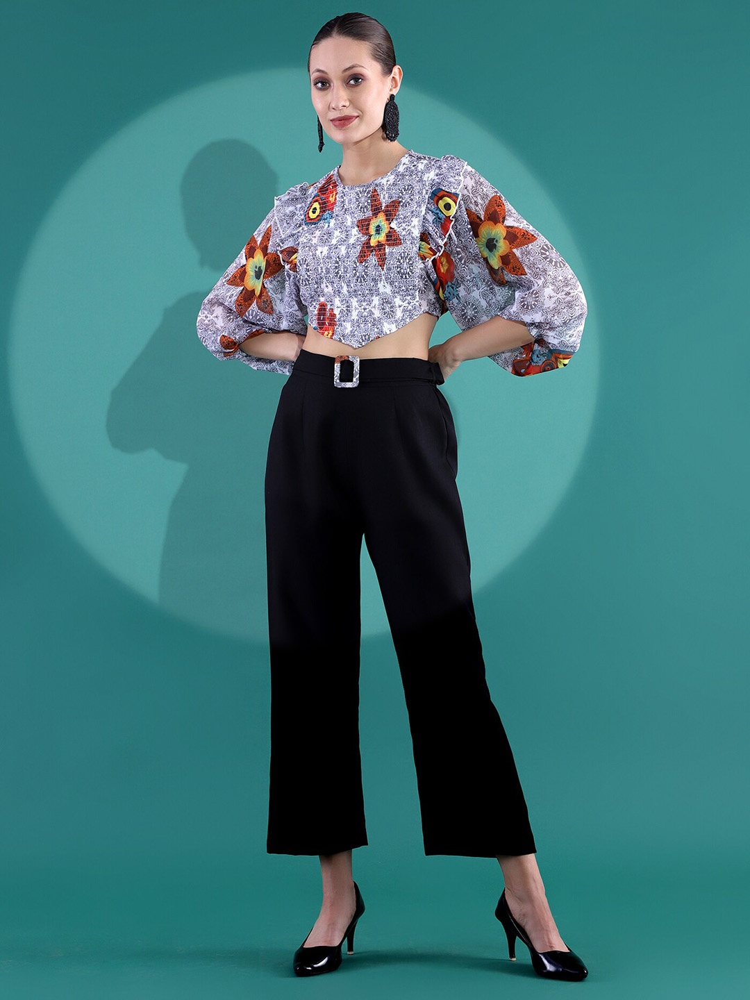 

KASSUALLY Women Printed Cropped Top & Trouser Co-Ords Set, White