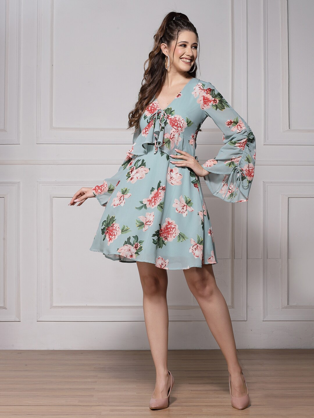 

KASSUALLY Floral Printed Flared Sleeves Ruffles Empire Dress, Blue