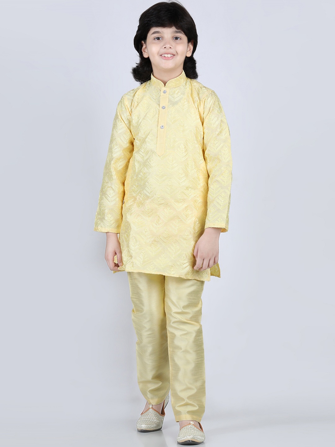 

Aj DEZInES Boys Embroidered Raw Silk Kurta with Pyjamas, Yellow