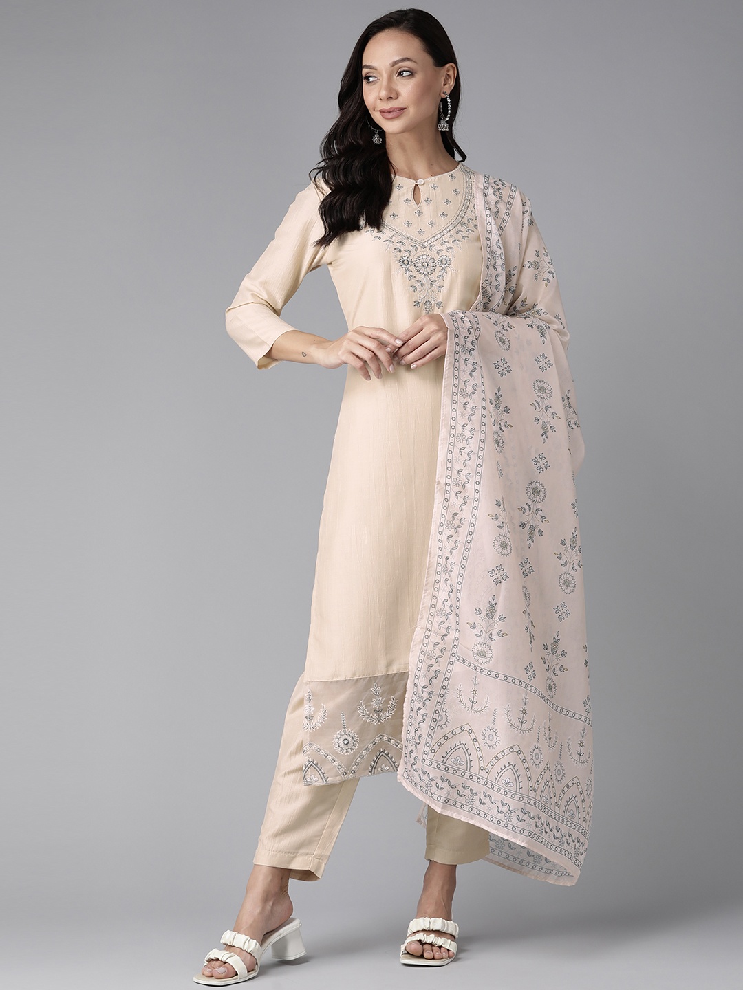 

Yufta Floral Yoke Design Regular Sequinned Pure Silk Kurta with Trousers & With Dupatta, Beige