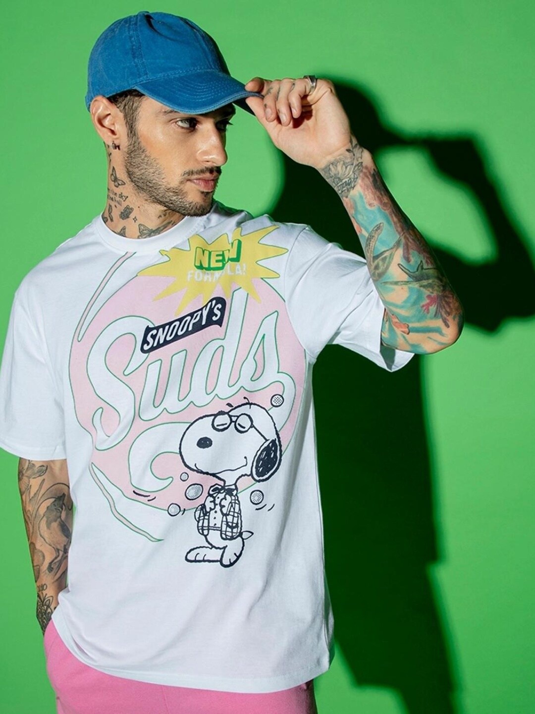 

Bewakoof Peanuts Printed Drop-Shoulder Sleeves Loose Cotton T-shirt, White