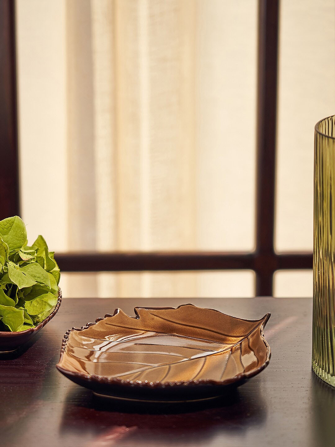 

Pure Home and Living Brown Birch Leaf Ceramic Platter