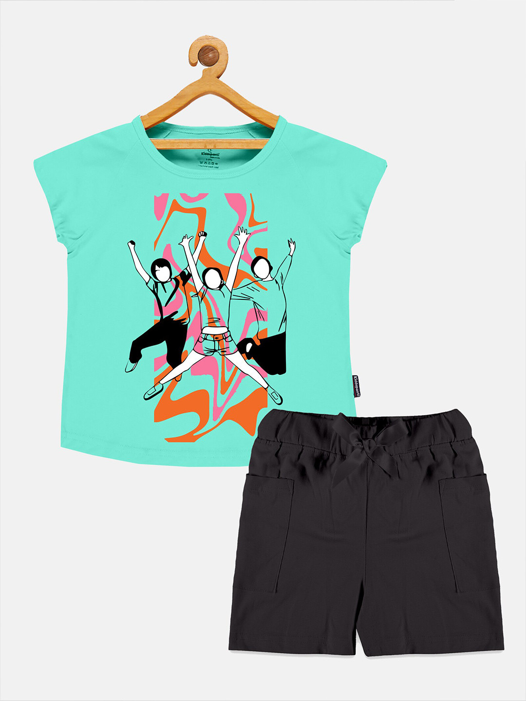

KiddoPanti Girls Graphic Printed Pure Cotton T-shirt With Shorts, Blue