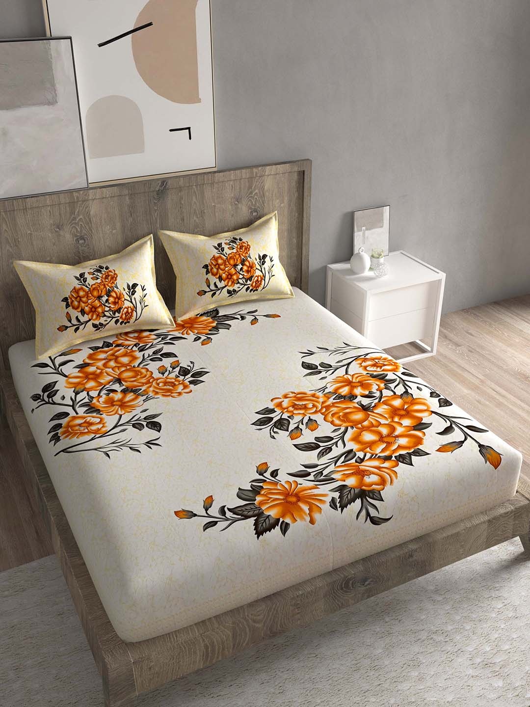 

Spangle Yellow & Orange Floral 260 TC Cotton King Bedsheet With 2 Pillow Covers