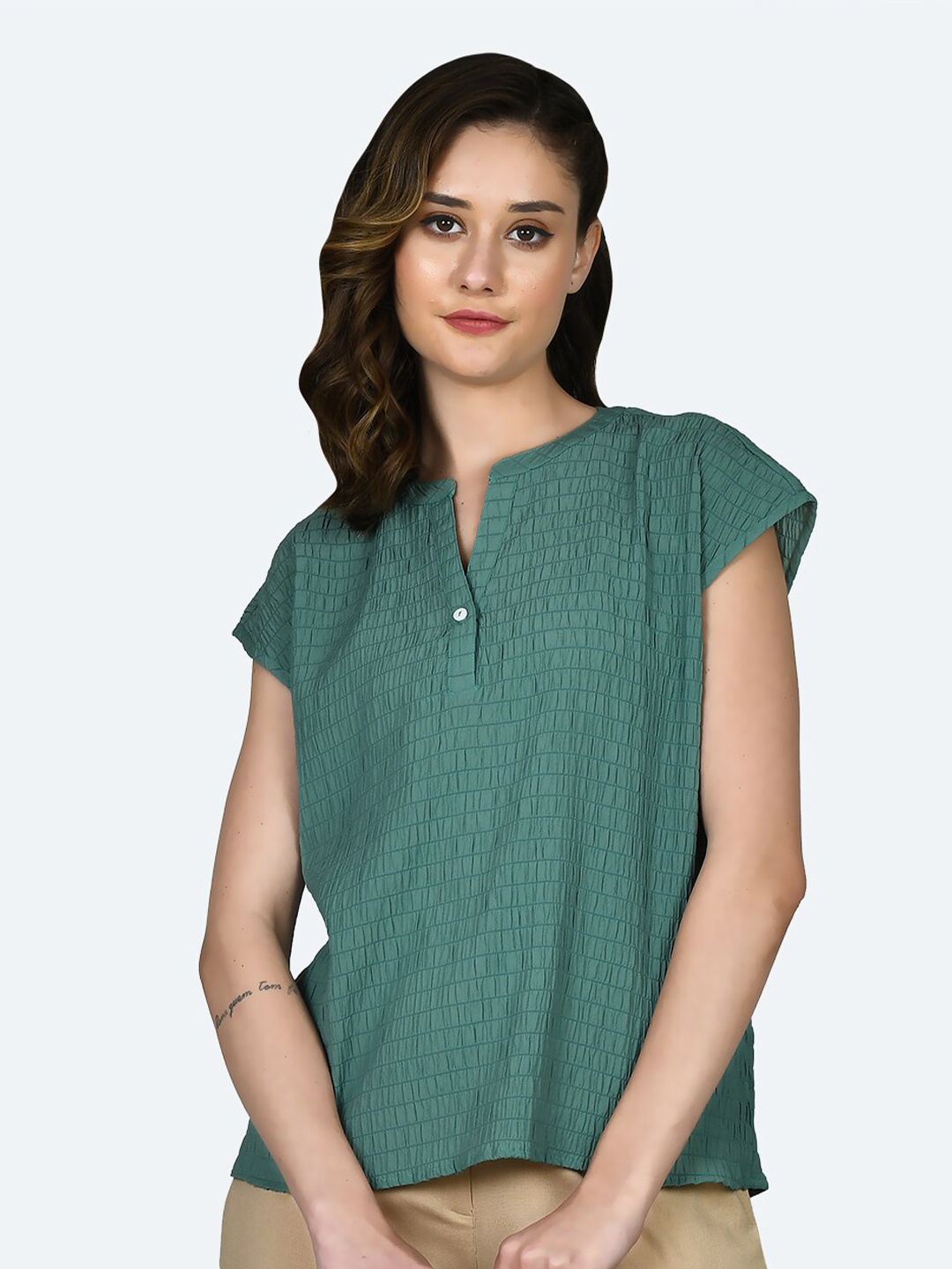 

Zink London Self Design Mandarin Collar Extended Sleeves Smocked Top, Green