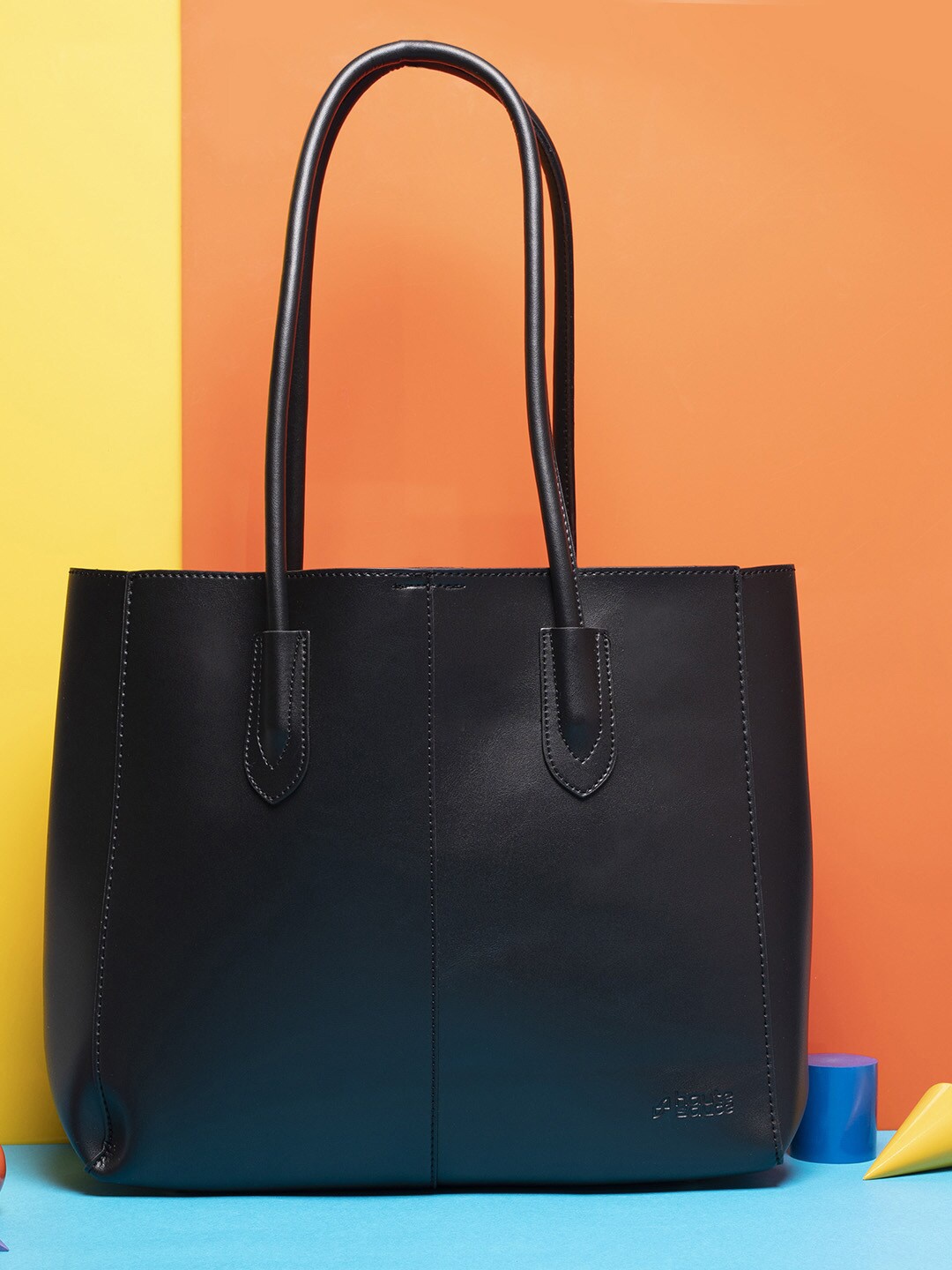 

HAUTE SAUCE by Campus Sutra PU Handheld Bag, Black
