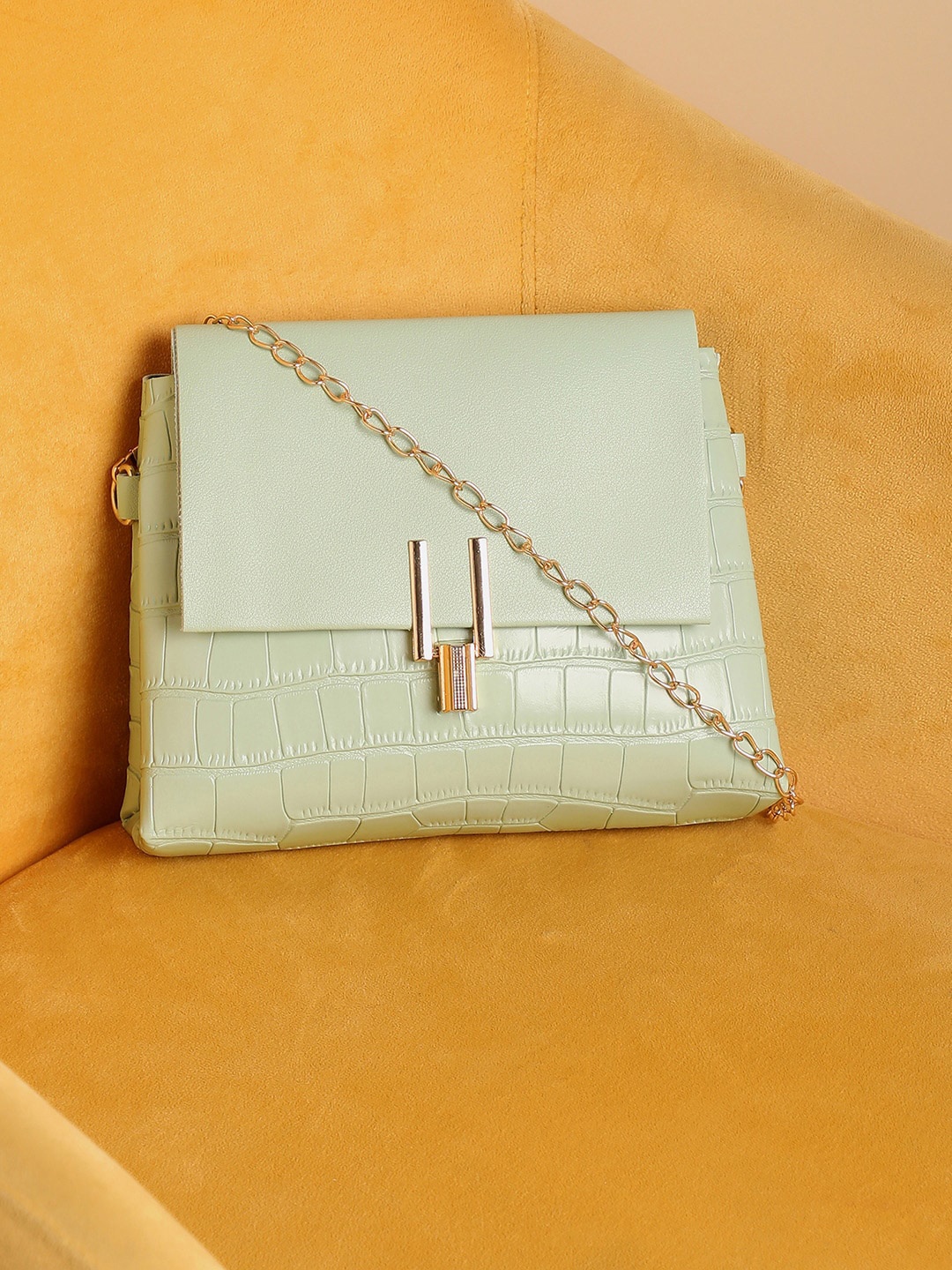 

HAUTE SAUCE by Campus Sutra Textured Sling Bag, Green
