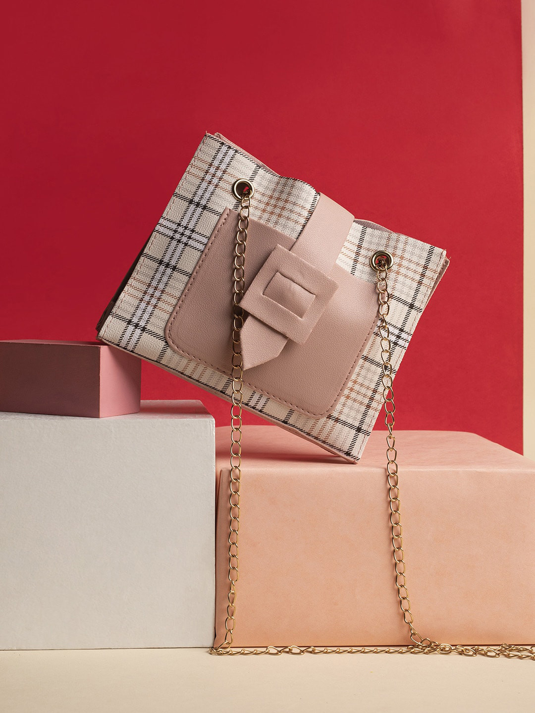 

HAUTE SAUCE by Campus Sutra Textured Sling Bag, Pink