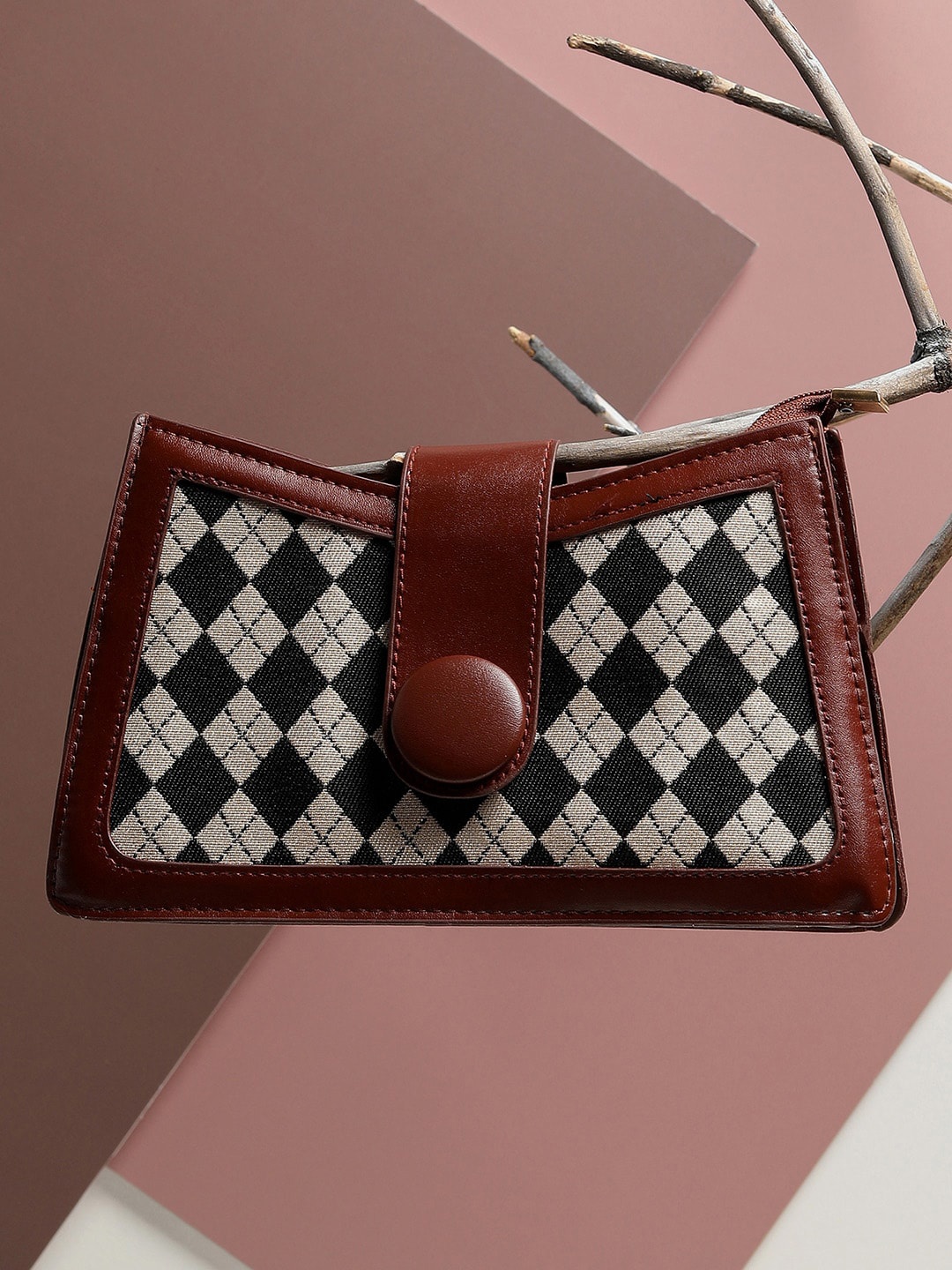 

HAUTE SAUCE by Campus Sutra Geometric Printed Structured Sling Bag, Brown