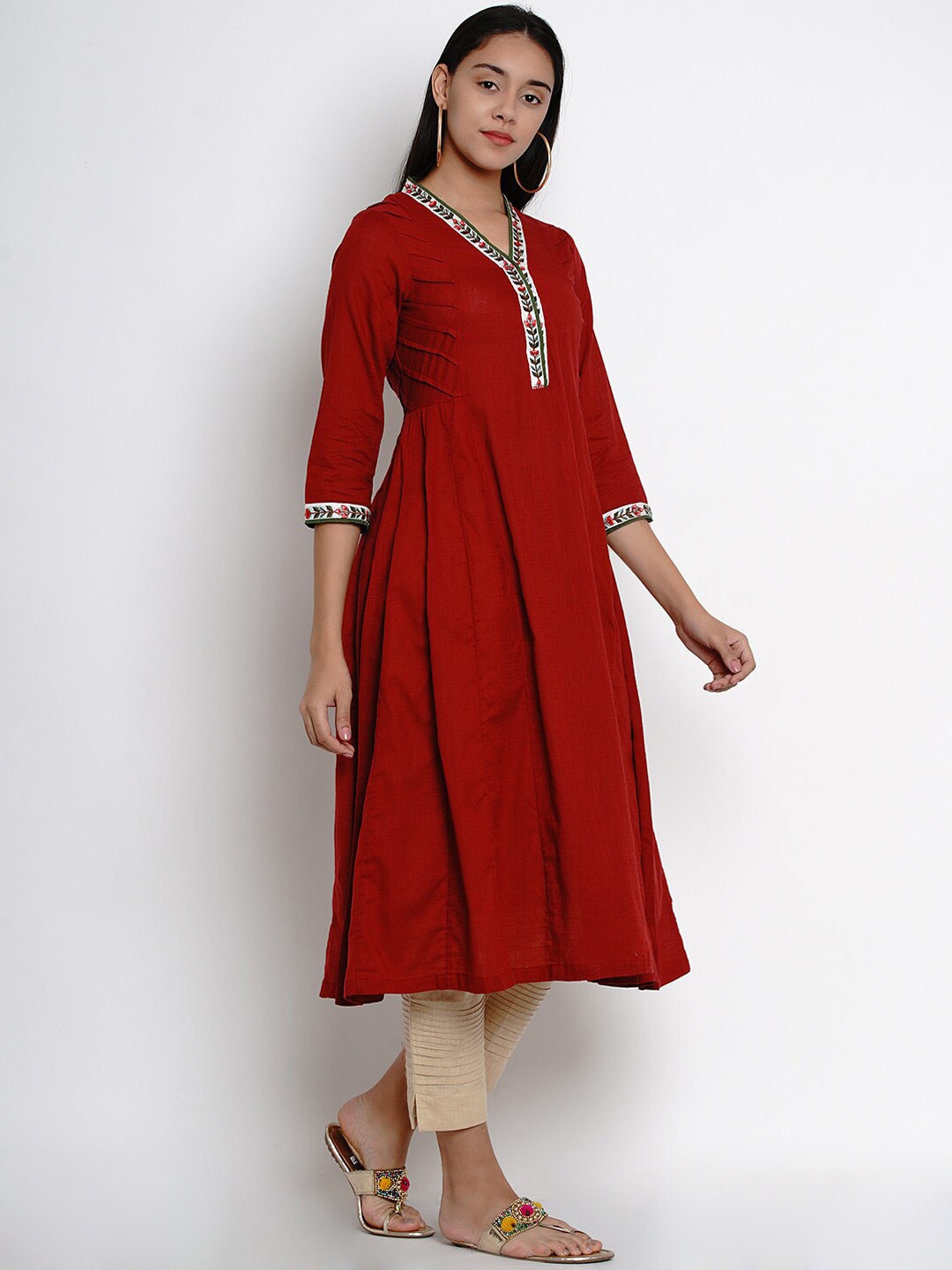 

Bhama Couture V Neck Thread Work Anarkali Kurta With Palazzos, Maroon