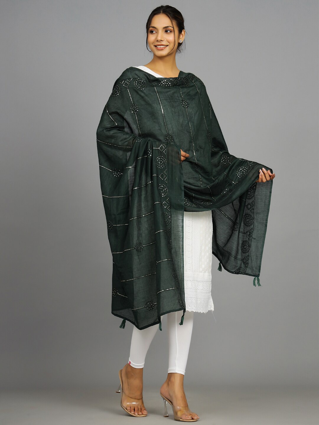 

HANDICRAFT PALACE Embroidered Sequinned Dupatta, Green