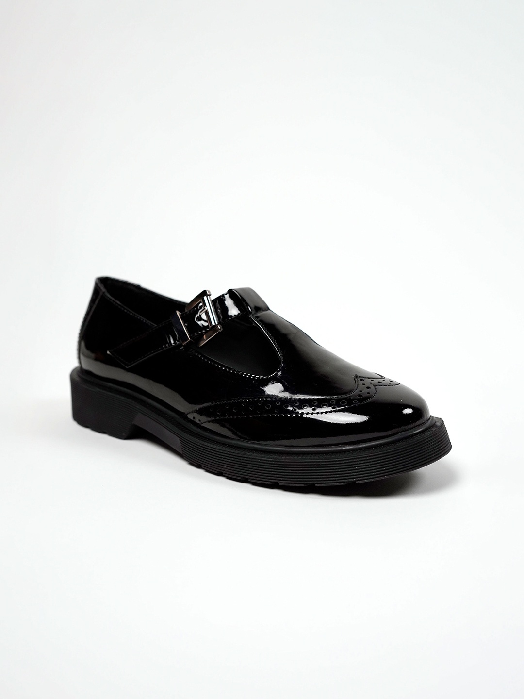 

Theater Women Buckled Brogues, Black