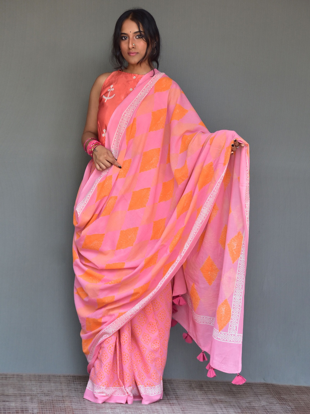 

Chidiyaa Geometric Motif Pure Cotton Block Print Saree, Pink