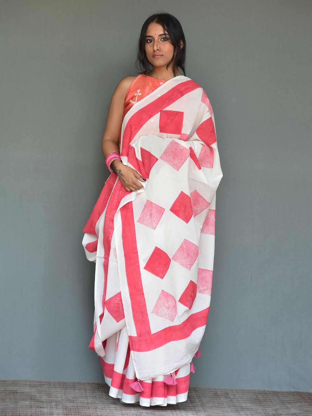 

Chidiyaa Pure Cotton Geometric Block Print Saree, White