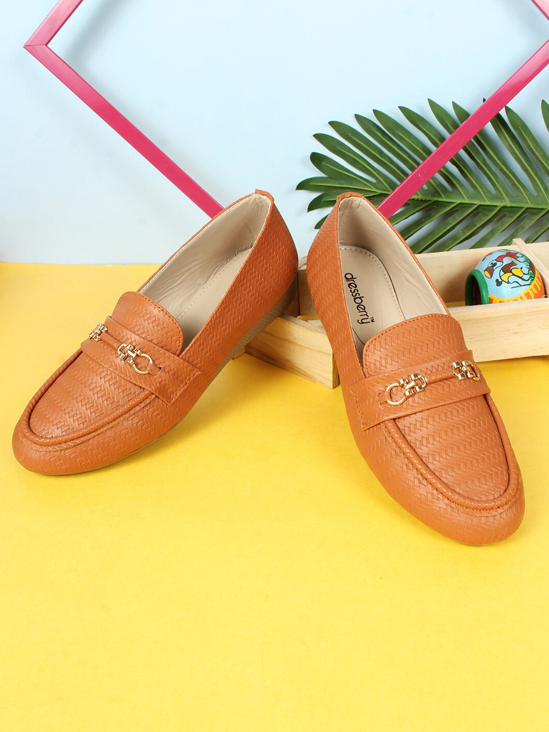 

DressBerry Women Round Toe Slip On Loafers, Orange