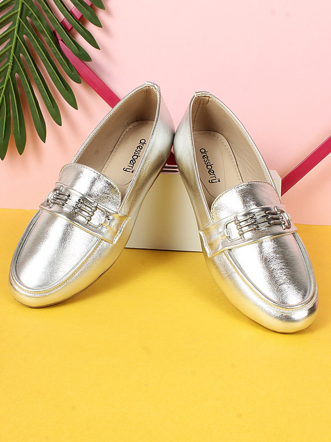 

DressBerry Women Round Toe Slip On Loafers, Silver