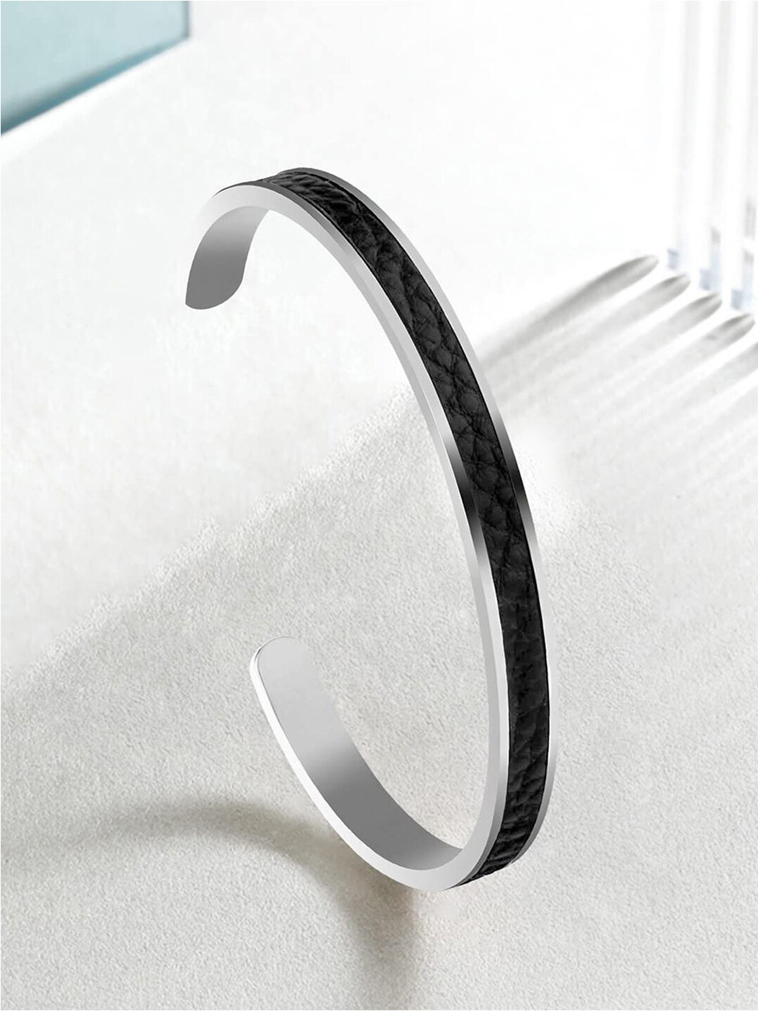 

Peora Men Silver-Plated Kada Bracelet