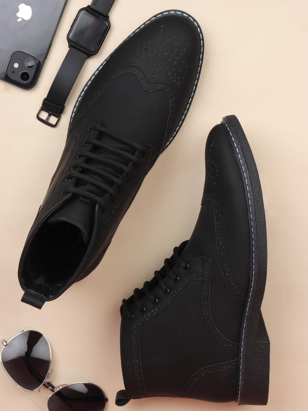 

Carlton London Men Perforated Regular Boots, Black