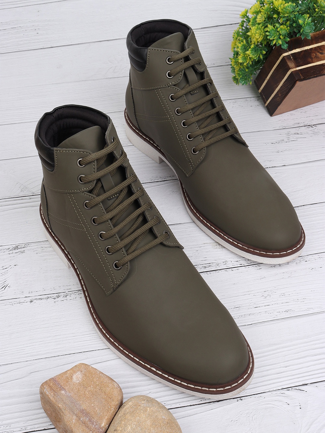 

Carlton London Men Block-Heeled Round Toe Lace-Ups Regular Boots, Olive