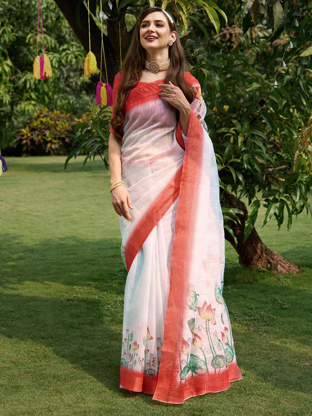 

Anouk Rustic Floral Printed Zari Bagru Saree, White