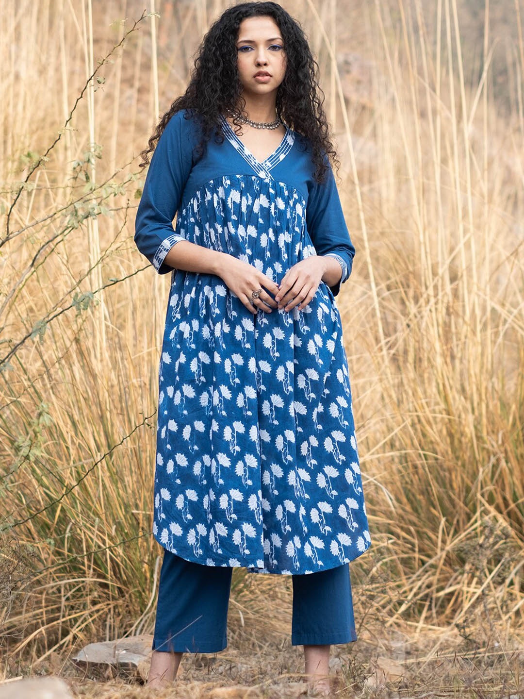 

AKISO Floral Printed V Neck Gathered A-Line Cotton Kurta, Blue
