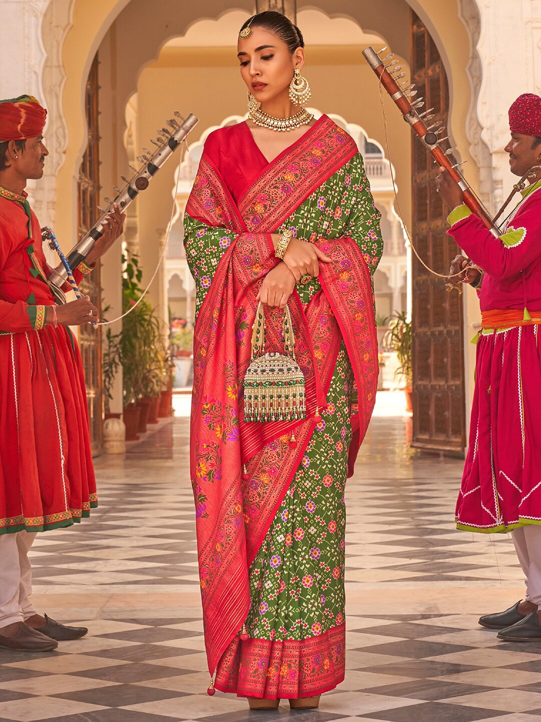 

Anouk Ethnic Motifs Banarasi Saree, Green