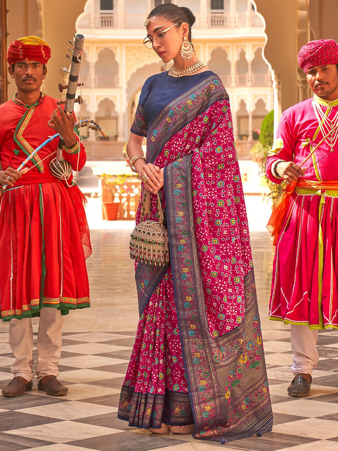 

Anouk Ethnic Motifs Silk Blend Banarasi Saree, Pink