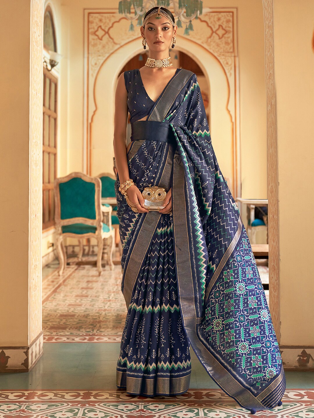 

Anouk Ethnic Motifs Printed Ikat Saree, Navy blue