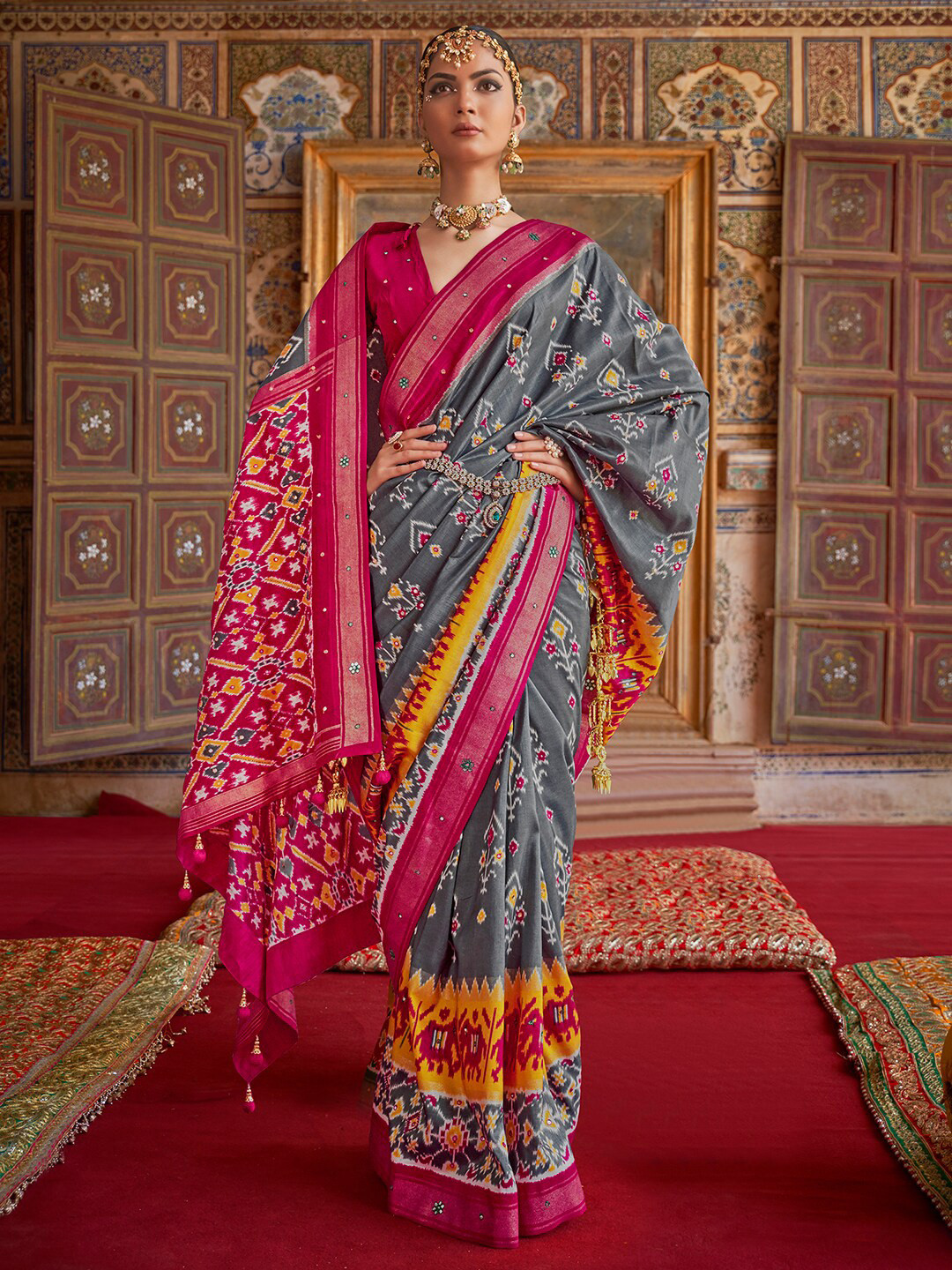 

Anouk Ethnic Motifs Printed Pochampally Saree, Grey