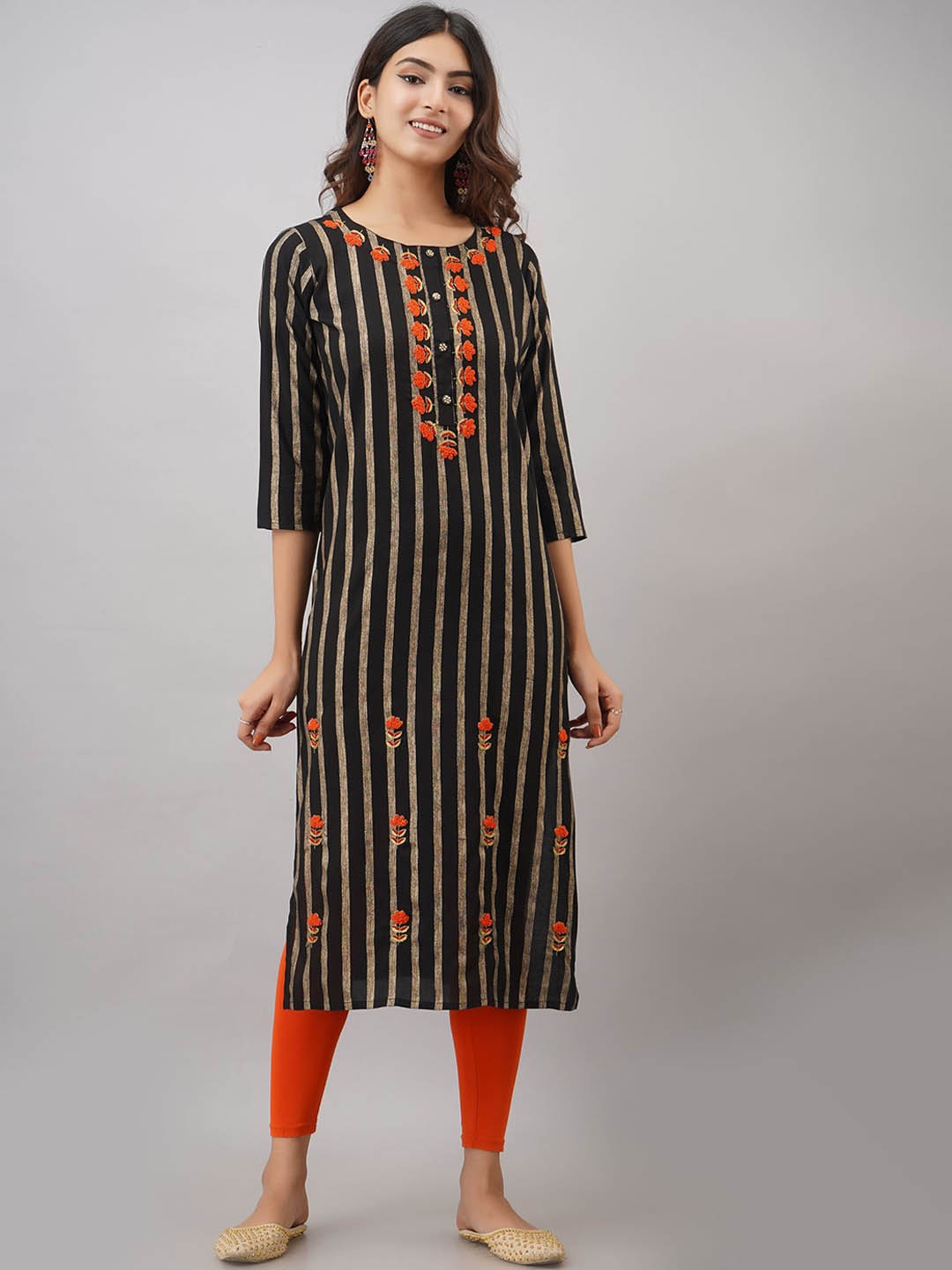 Nehamta Women Black Striped Kurta