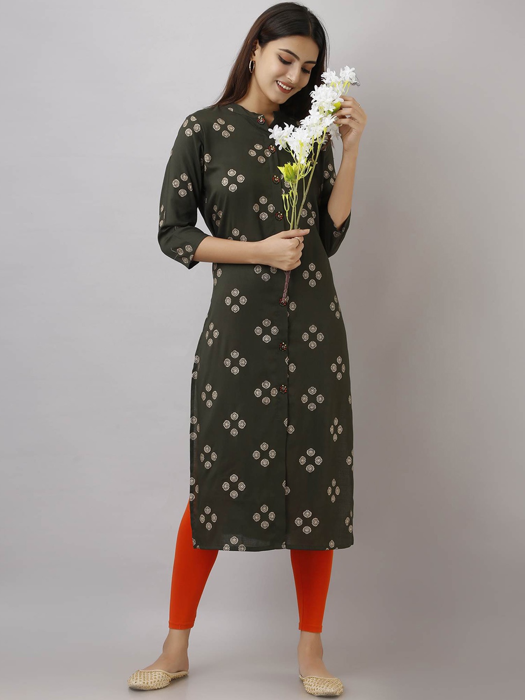 

Nehamta Ethnic Motifs Printed Foil Print Band Collar Straight Kurta, Olive