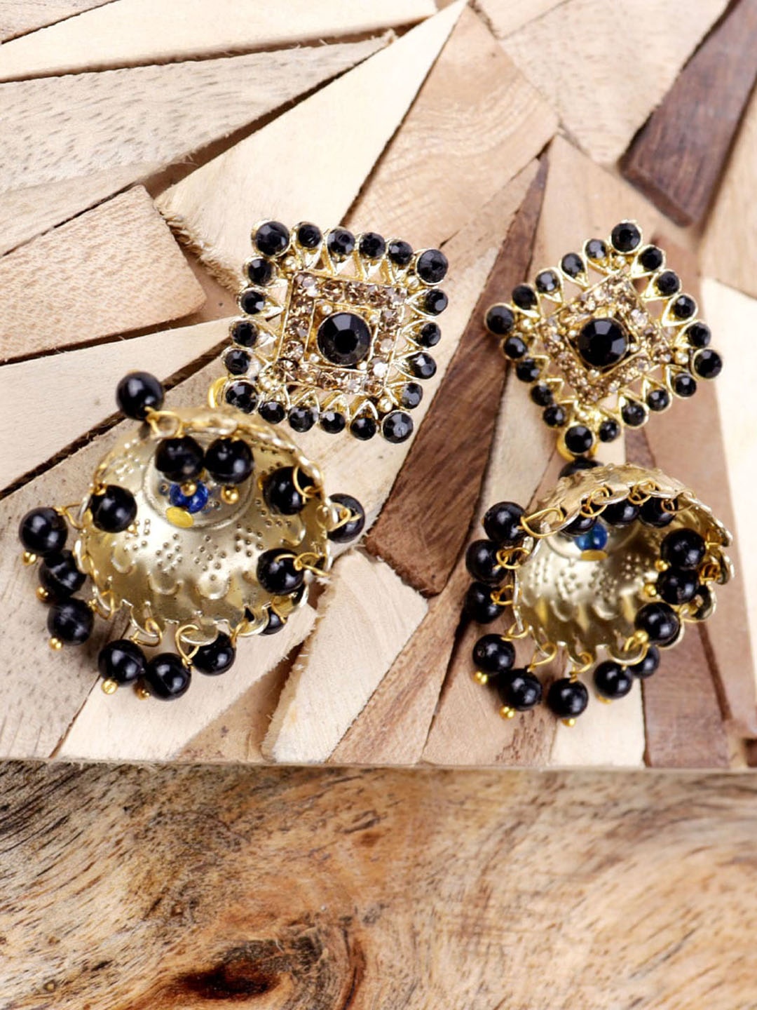 

Krelin Gold-Plated Stone-Studded & Beaded Dome Shaped Jhumkas Earrings, Black